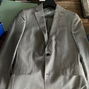 Men’s 40L Suit with Vest and Pants included